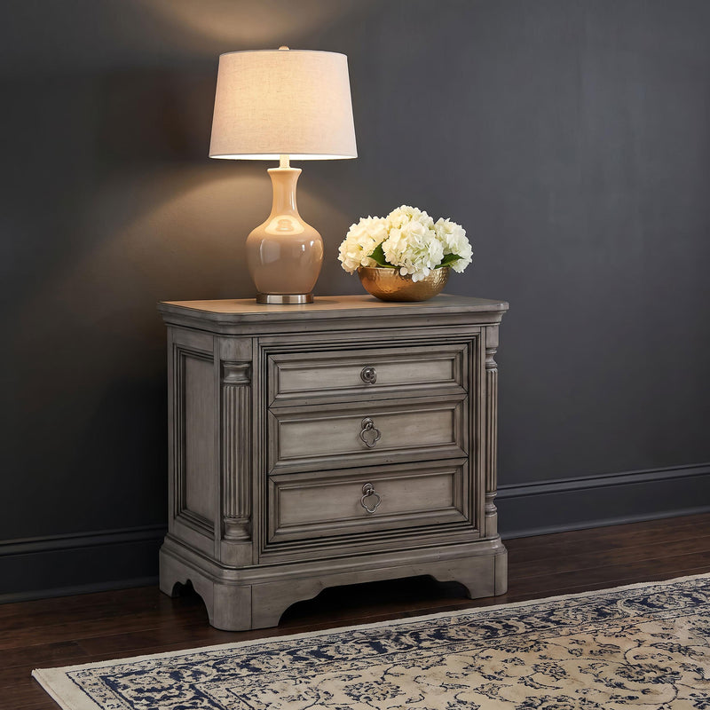 Cresswell 3-drawer Nightstand Bedside Table Weathered Taupe - 225142