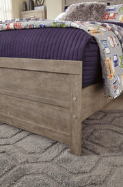 Culverbach Gray Full Panel Bed, Dresser and Chest - B070B32