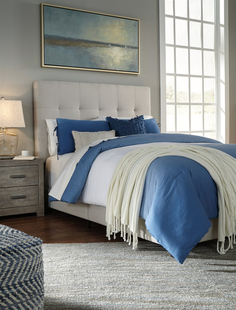 Culverbach Gray Upholstered Panel Bedroom Set - Gate FurnitureBedroom Set