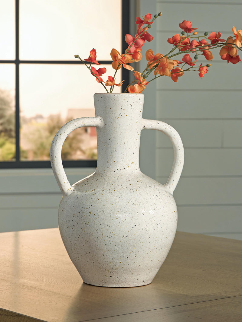 Dallinworth White/Black Vase - A2000832