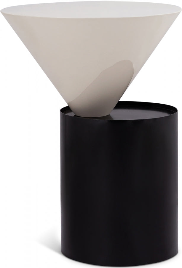 Damon Iron End Table in White - 266-E