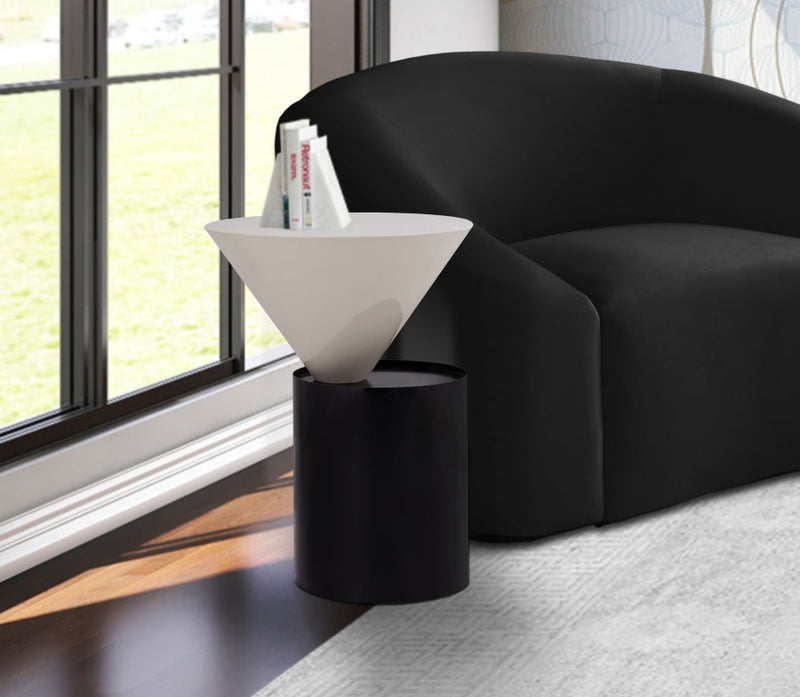 Damon Iron End Table in White - 266-E