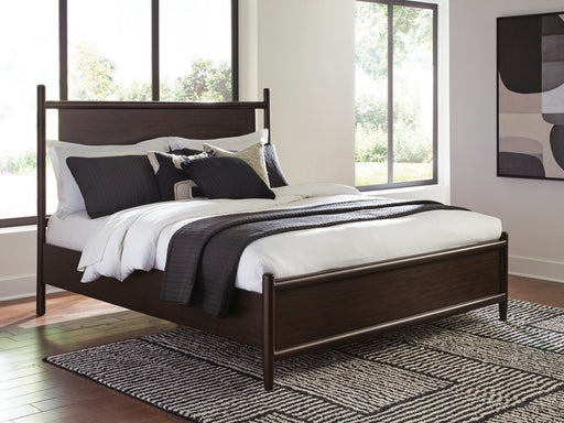 Dantenton Merlot King Panel Bed - B611B6