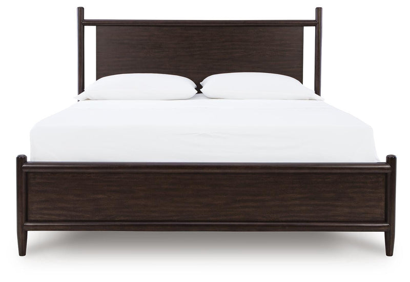 Dantenton Merlot Queen Panel Bed - B611B2