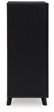 Danziar Queen Panel Bed with Mirrored Dresser and Chest in Black - PKG015893