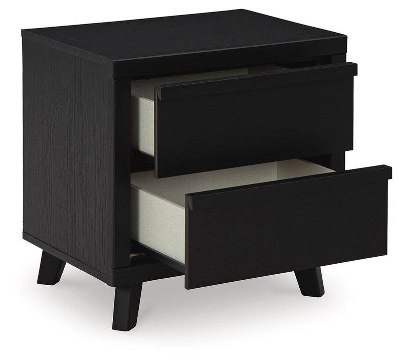 Danziar Queen Panel Platform Bed and 2 Nightstands - B1013B33