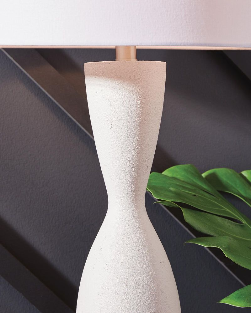 Davinford White Table Lamp - L236004