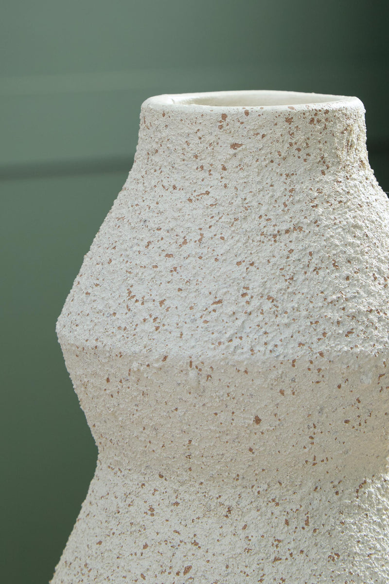 Dawthorne Cream Vase - A2000850
