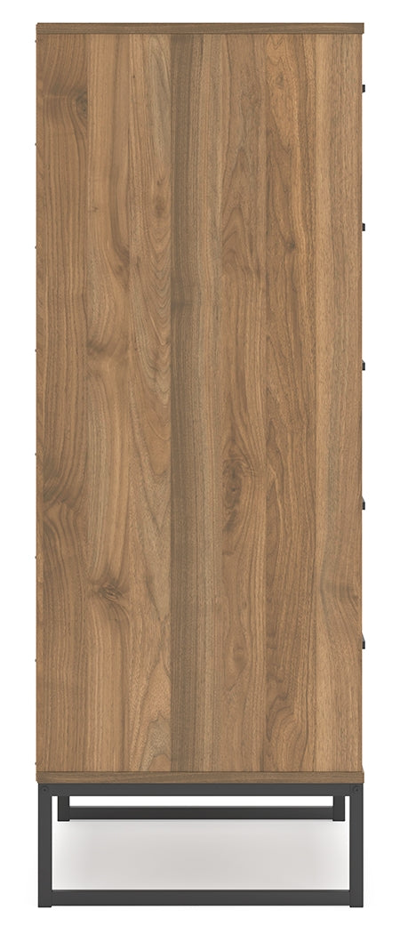 Deanlow Full Panel Headboard with Dresser and Chest in Honey - PKG017182