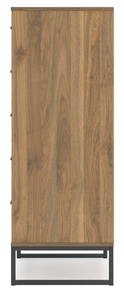 Deanlow Full Panel Headboard with Dresser and Chest in Honey - PKG017182