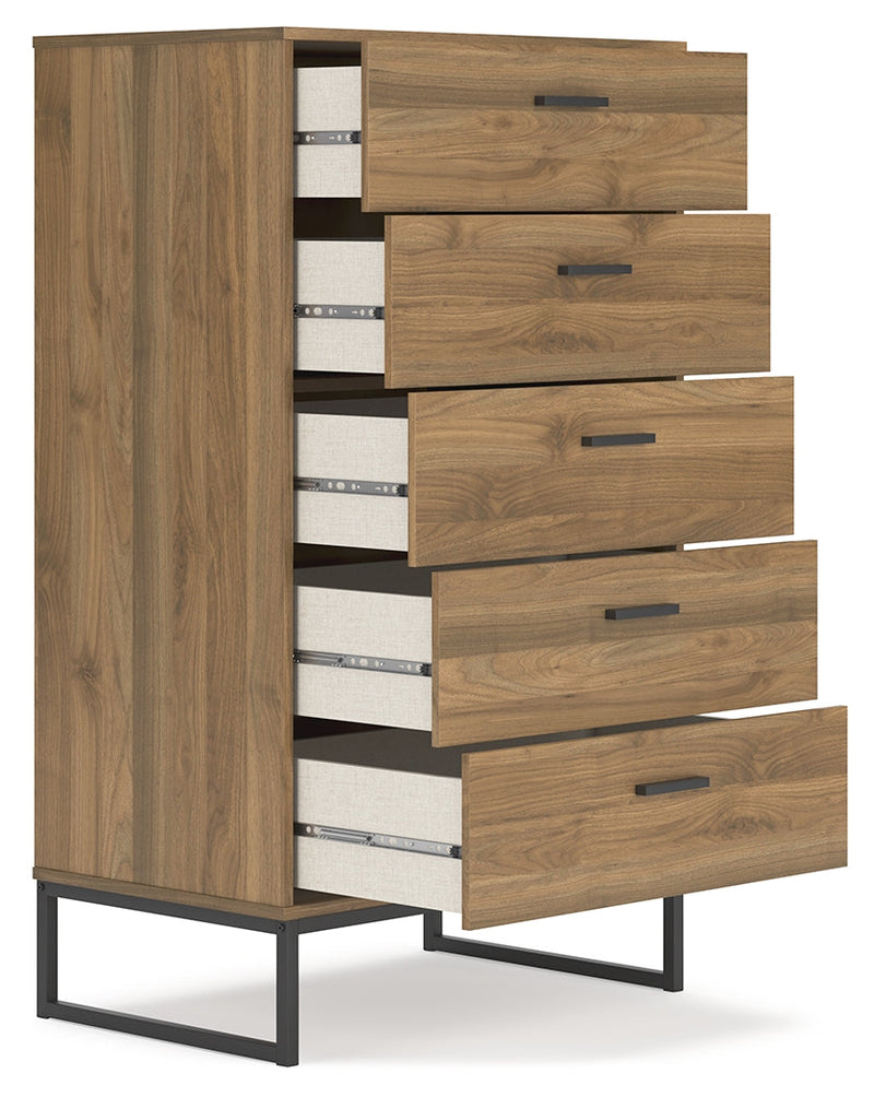 Deanlow Full Panel Headboard with Dresser, Chest and Nightstand in Honey - PKG017183