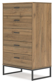 Deanlow Full Panel Headboard with Dresser, Chest and Nightstand in Honey - PKG017183