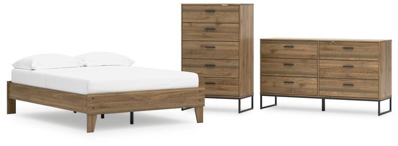 Deanlow Full Platform Bed with Dresser and Chest in Honey - PKG017196