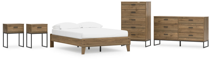 Deanlow Full Platform Bed with Dresser, Chest and 2 Nightstands in Honey - PKG017194
