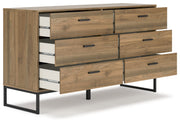 Deanlow Full Platform Bed with Dresser in Honey - PKG017191