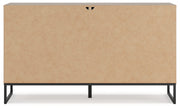 Deanlow Full Platform Panel Bed with Dresser in Honey - PKG017205