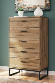 Deanlow Queen Panel Headboard with Dresser and Chest in Honey - PKG017266