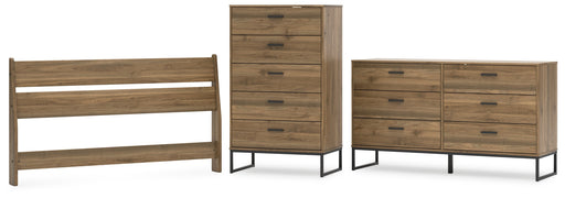 Deanlow Queen Panel Headboard with Dresser and Chest in Honey - PKG017266
