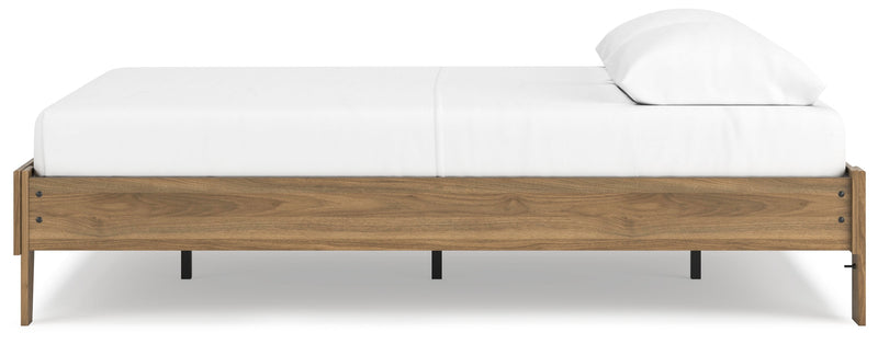 Deanlow Queen Platform Bed with 2 Nightstands in Honey - PKG017270