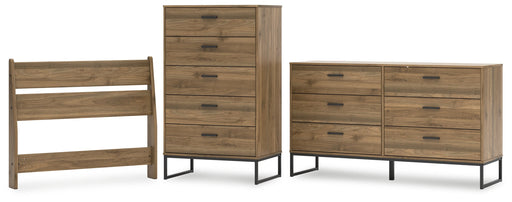 Deanlow Twin Panel Headboard with Dresser and Chest in Honey - PKG017175