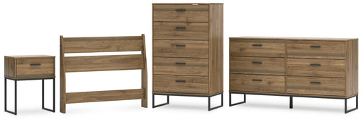 Deanlow Twin Panel Headboard with Dresser, Chest and Nightstand in Honey - PKG017176