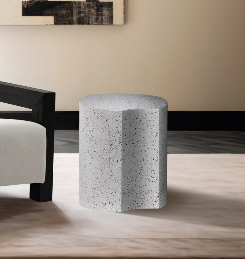 Dimple Terrazzo Pattern Iron End Table in White - 99084White-ET20