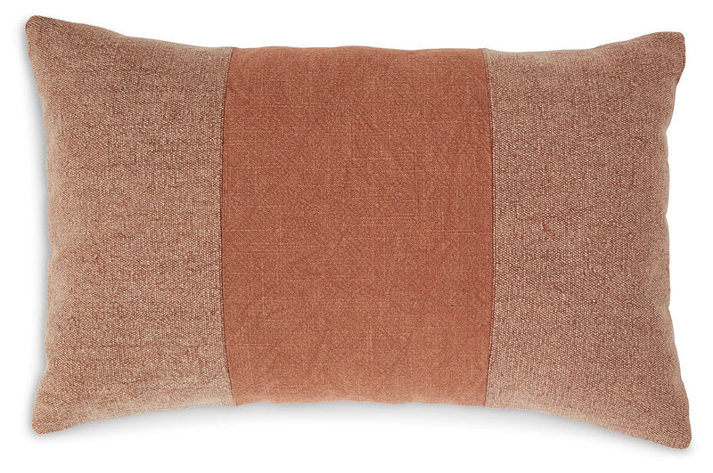 Dovinton Pillow - Gate FurniturePillow