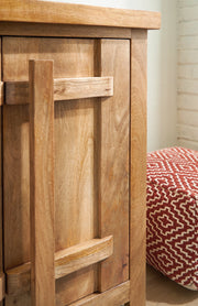 Dresor Natural Accent Cabinet - A4000578