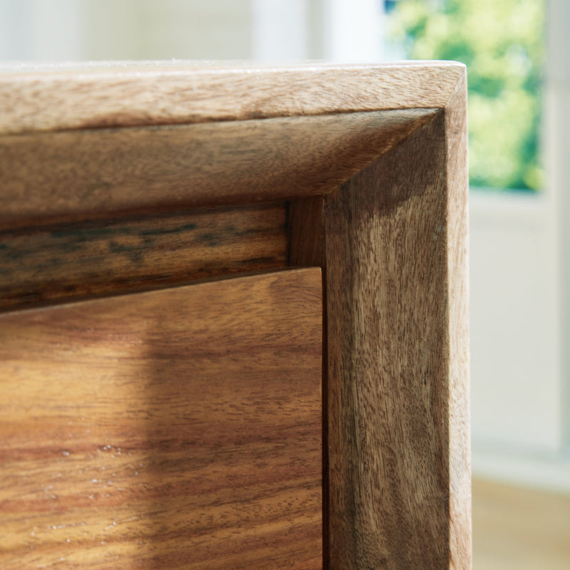 Dressonni Brown Dresser - B790-31