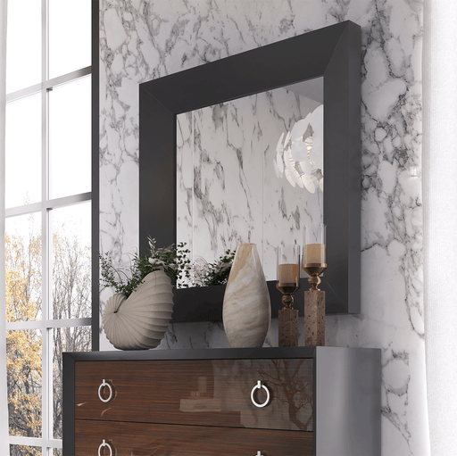 Emporio Black Mirror - i37958