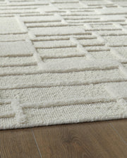 Empriss Ivory 5' x 7' Area Rug - R407622