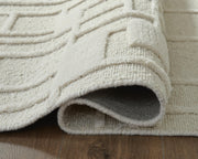 Empriss Ivory 5' x 7' Area Rug - R407622