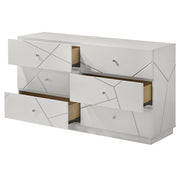 Esther Dresser - BD05885