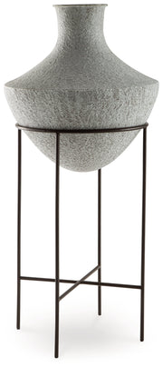 Estonbank Distressed Cream Vase - A2000748