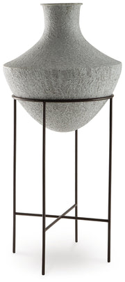 Estonbank Distressed Cream Vase Set - A2000747A1