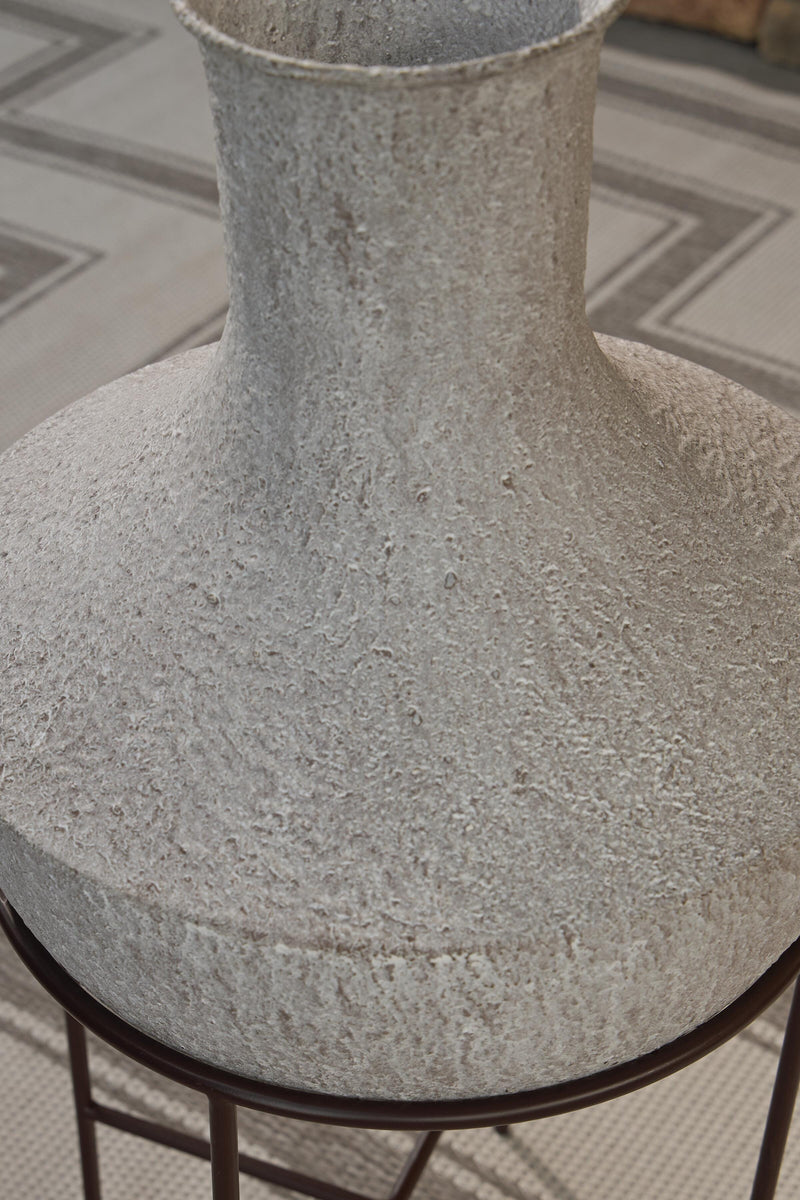 Estonbank Distressed Cream Vase Set - A2000748A1