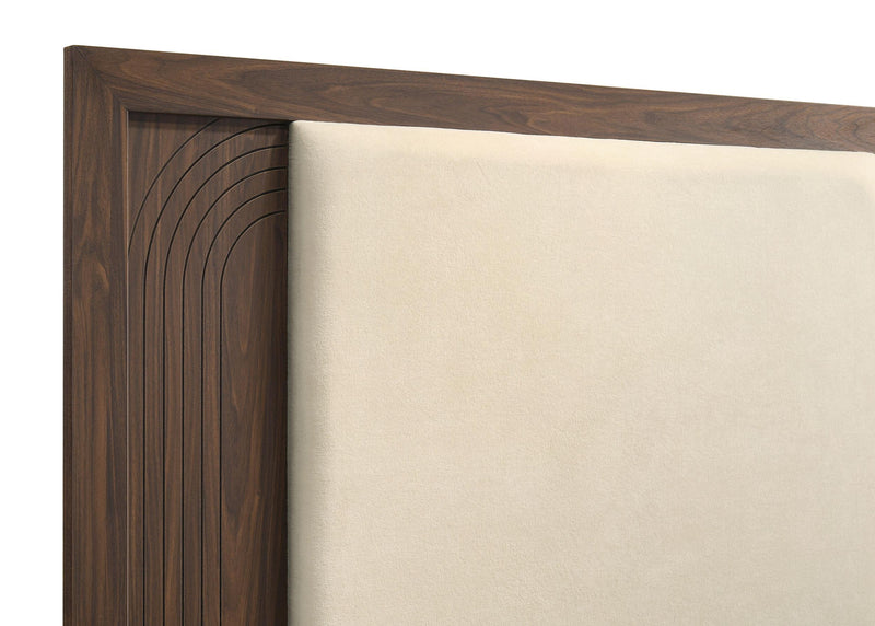 Etienne 4-piece Eastern King Bedroom Set Walnut - 225121KE-S4