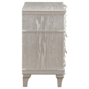 Evangeline 3-drawer Nightstand Silver Oak - 223392