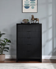 Fairfax Solid Wood And Oak Veneer Chest in Black - 311Black-CH