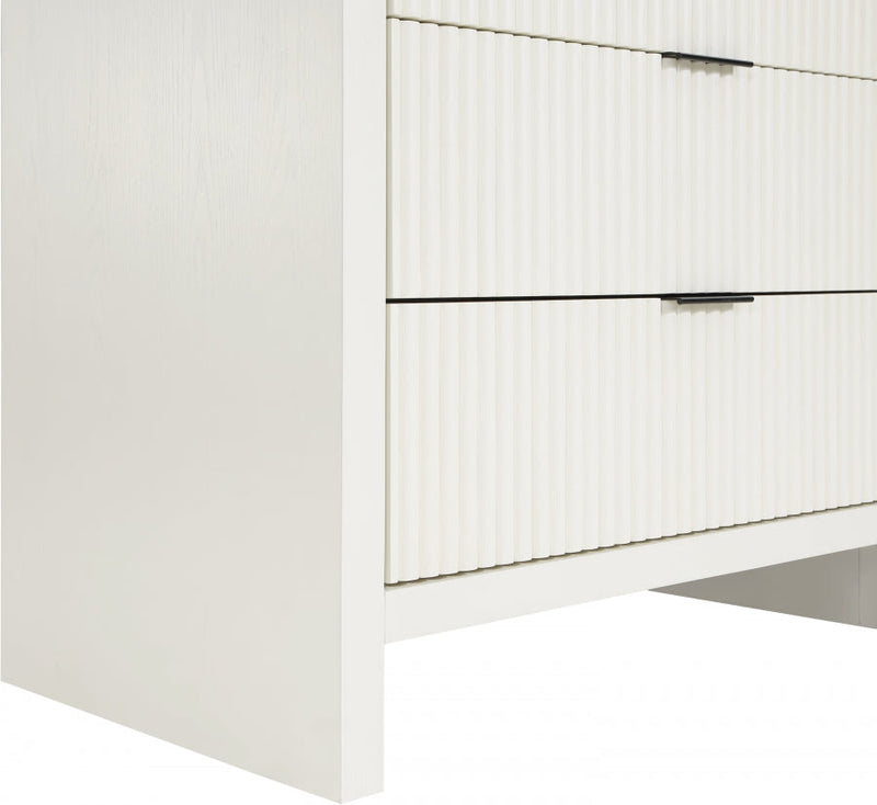 Fairfax Solid Wood And Oak Veneer Chest in Cream - 311Cream-CH