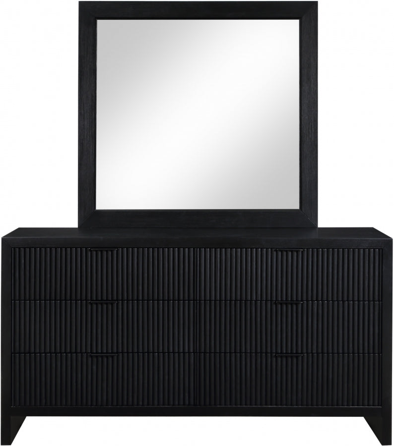 Fairfax Solid Wood And Oak Veneer Dresser in Black - 311Black-D