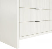 Fairfax Solid Wood And Oak Veneer Dresser in Cream - 311Cream-D