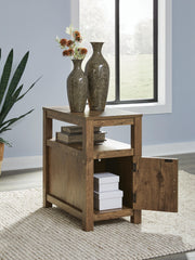 Fendenmore Brown Chairside End Table - T190-117