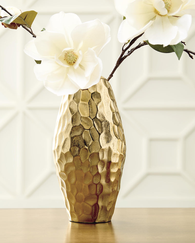Ferryndale Gold Finish Vase - A2000939