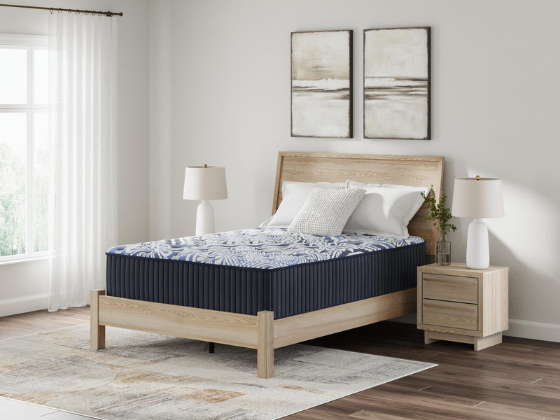 Firm Luxe 2.0 Blue Queen Mattress - M49631