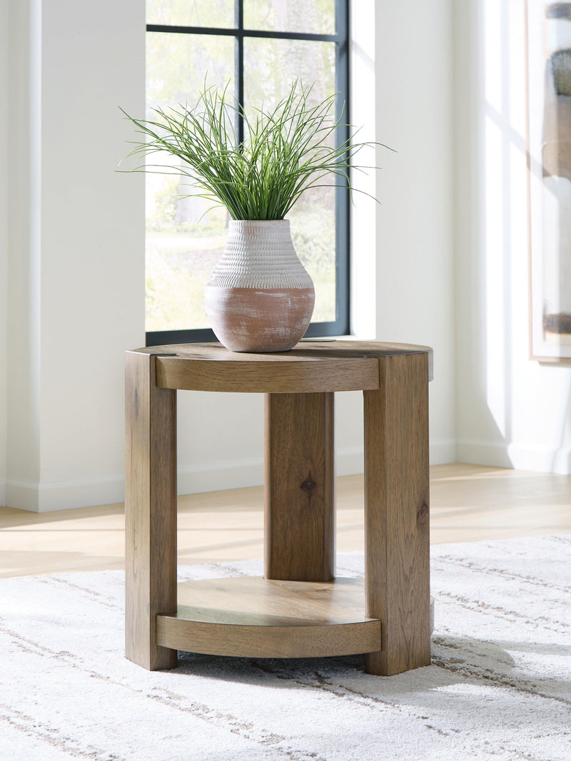 Flangren Light Brown End Table - T553-6