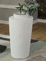 Flurinworth Cream Vase - A2000768