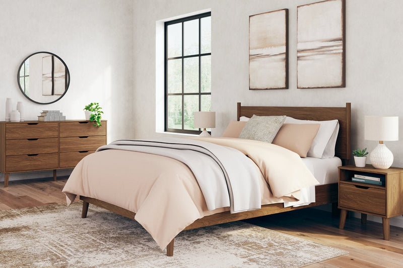 Fordmont Cognac Queen Panel Bed - Gate FurnitureQueen Bed