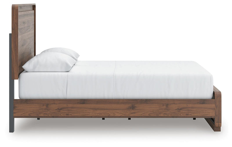 Fortlorn Queen Panel Bed, Dresser and Mirror - PCB386B3