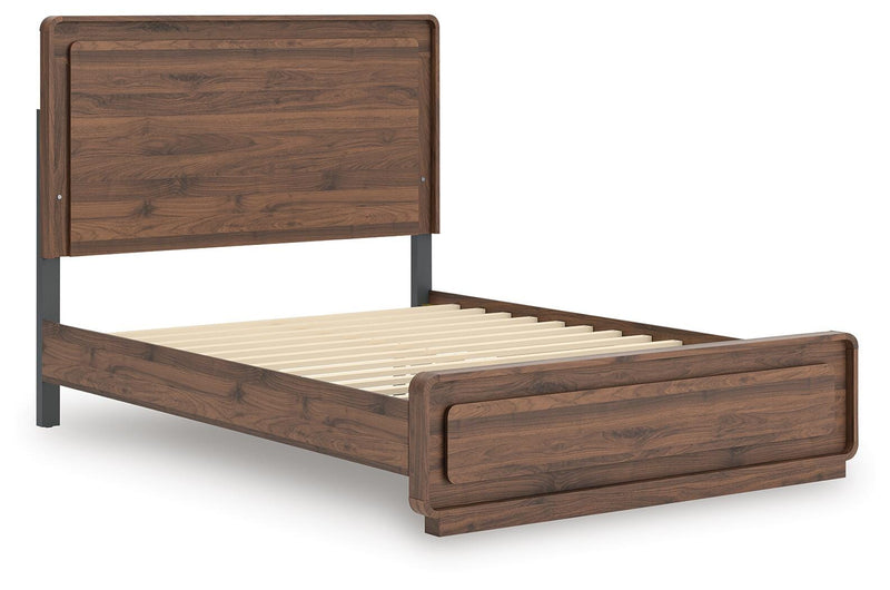 Fortlorn Walnut Brown Queen Panel Bed - PCB386B2